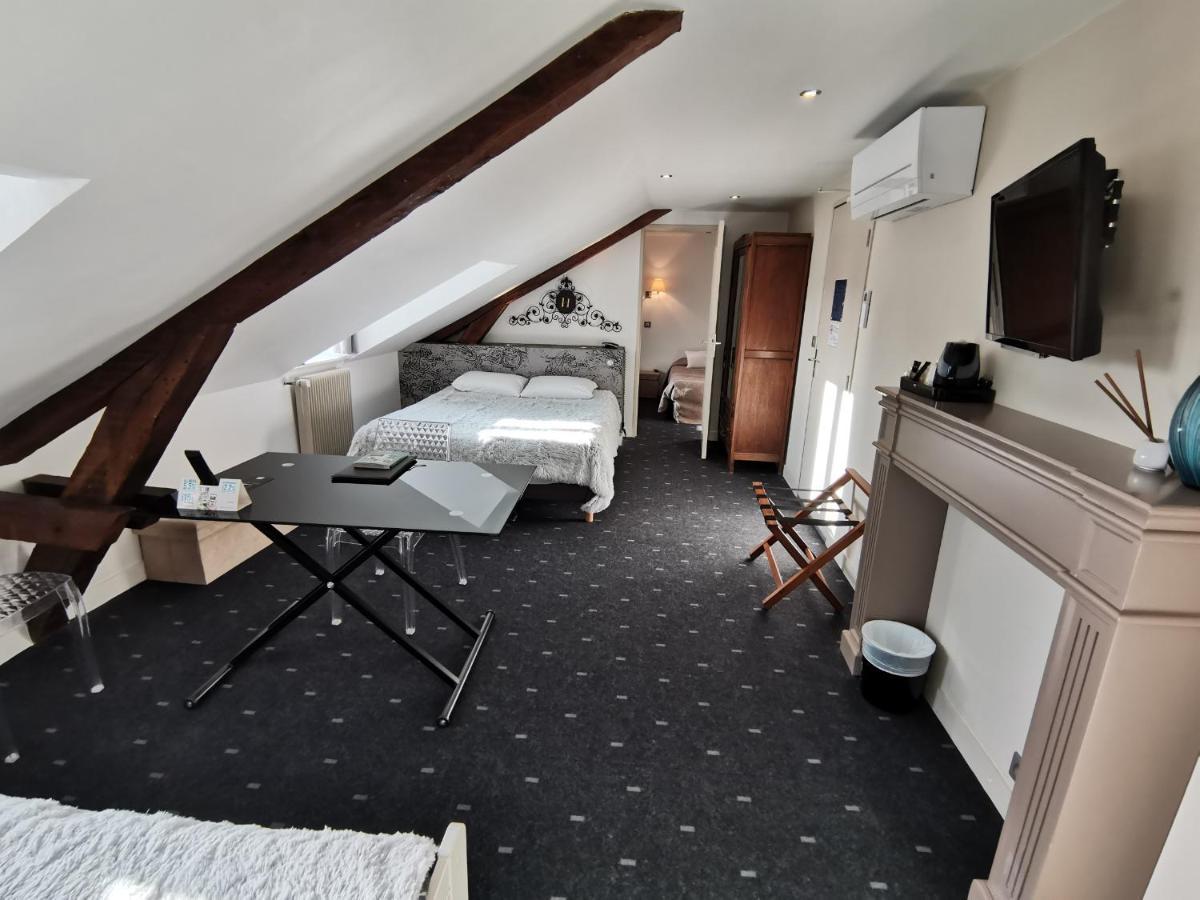 Logis Hotel Le Cerf Briare Exteriör bild
