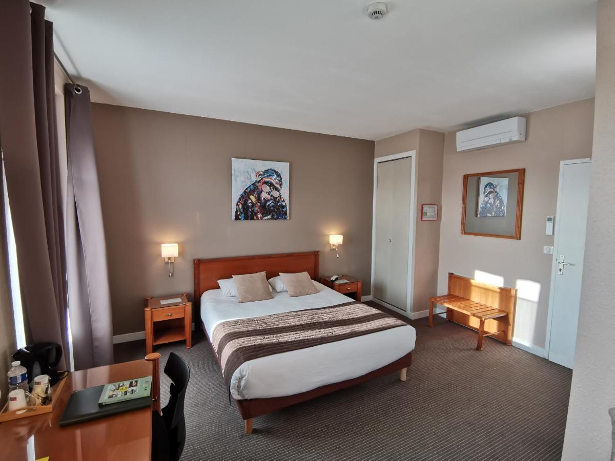 Logis Hotel Le Cerf Briare Exteriör bild