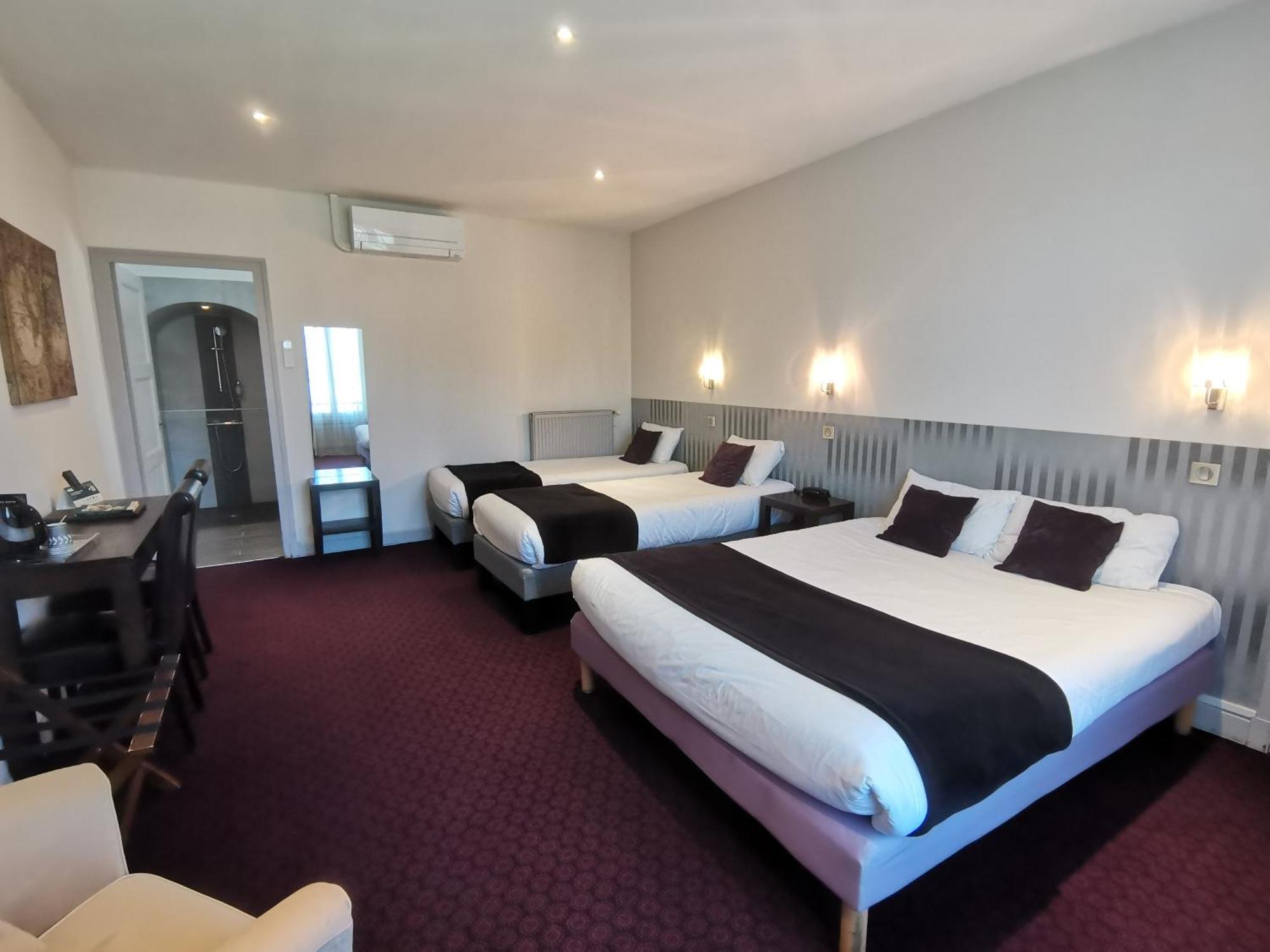 Logis Hotel Le Cerf Briare Exteriör bild