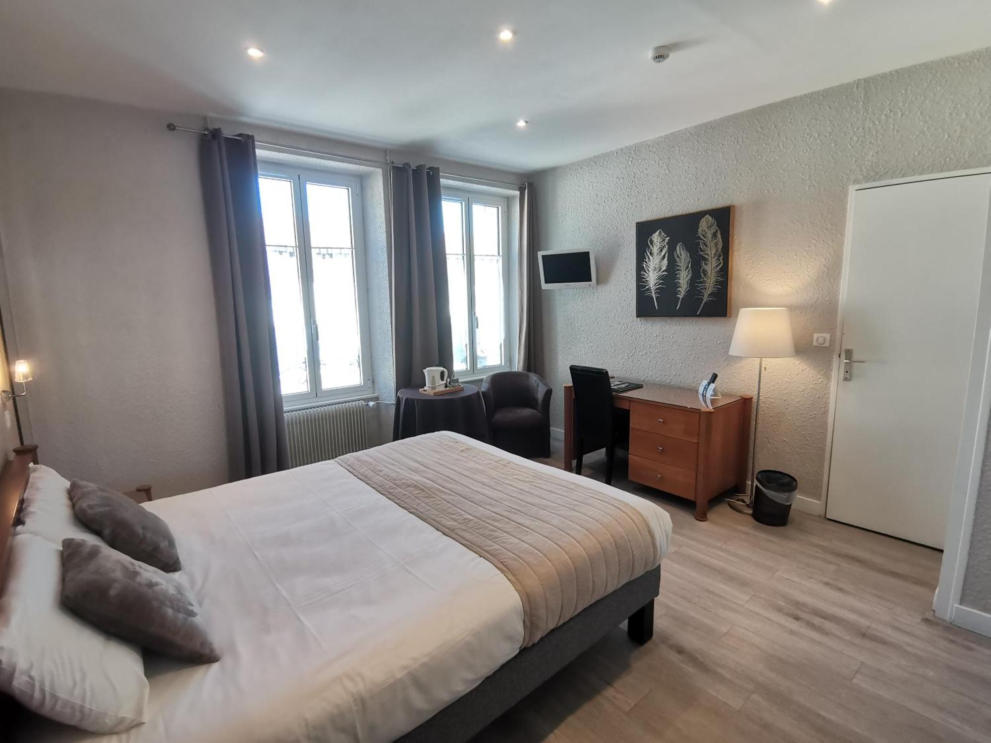 Logis Hotel Le Cerf Briare Exteriör bild